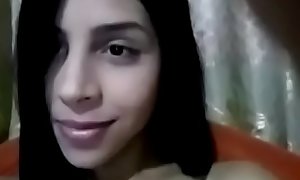 Colombiana se desnuda por cam