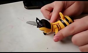 BEE MOVIE a abelha bee movie fudendo gostoso a humana sem dó nem piedade na escola (BRASIL)
