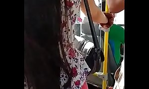 Madurita pillada en bus