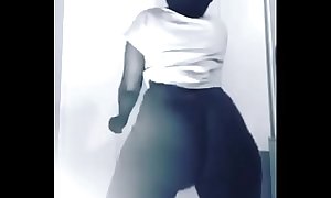Big round booty girl twerking