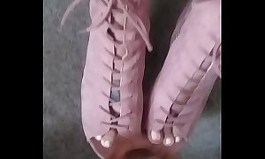 Frosted feet pink suede heels